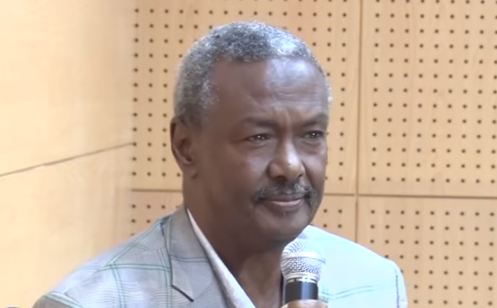 Dhageyso: Madaxa guddiga aqalka sare ee Kismaayo oo la saftay Axmed Madoobe