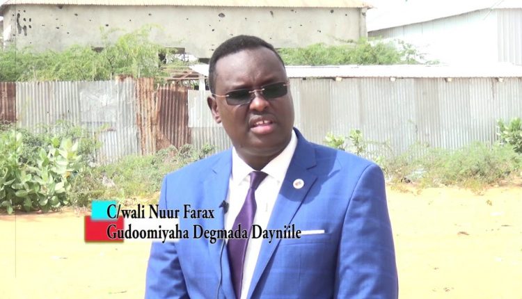 Gudoomiyaha Daynille oo xilkii laga qaaday iyo qofka loo magacaabay (Warbixin)