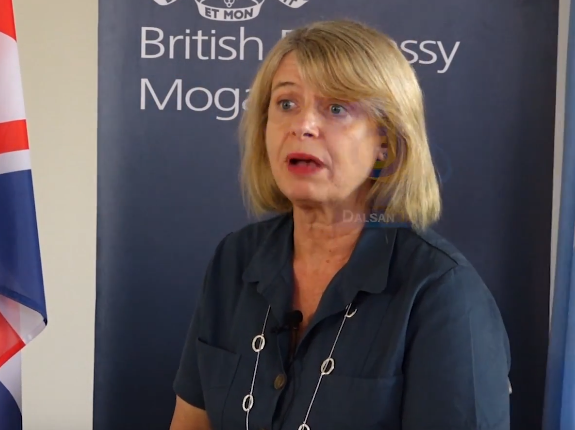 BRITAIN oo si kulul uga hadashay Khilaafka DF iyo madax goboleedyada