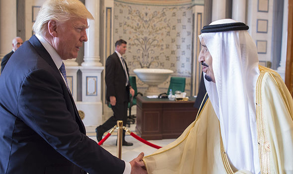 Donald Trump oo mar kale bah-dilay Sacuudiga iyo IRAN oo gacan u fidisay.!!