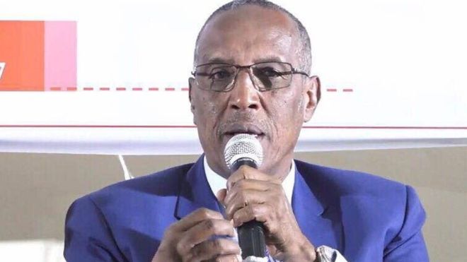 Muuxe Biixi oo sheegay hal waddo kaliya oo lagu xalin karo xiisadda PUNTLAND