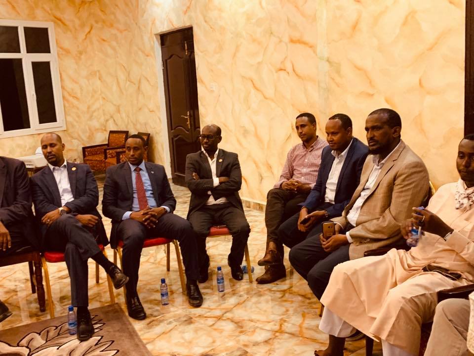 Xildhibaanada mooshinka oo laga hor-istaagay arrin ay damacsanaayeen