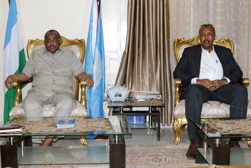 Sawiro: Maxay dhex-maray Gaas iyo gudoonka cusub ee baarlamanka P/LAND