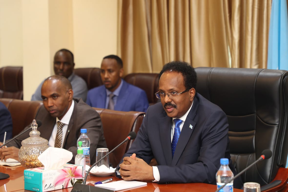 Farmaajo iyo R/W Kheyre oo cadaadis xooggan kala kulmaya beesha caalamka