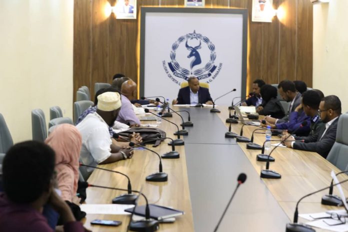 Kheyre oo laamaha amniga la wadaagay waxyaabihii uu kusoo arkay W/Warshadaha