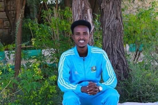 Wiilkii calanka Somalia ku labisnaa ee Hargeysa lagu xiray oo xabsiga laga daayey