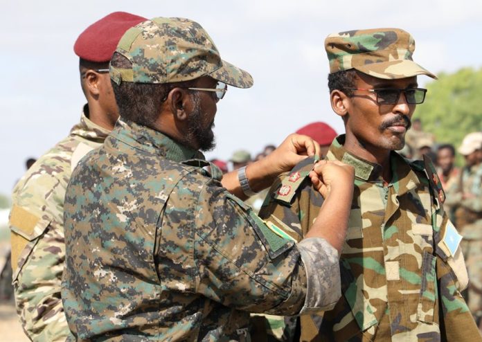 Sawirro: Axmed Madoobe oo dallacsiiyey taliye diiday ‘shirqool ay wadday’ DF