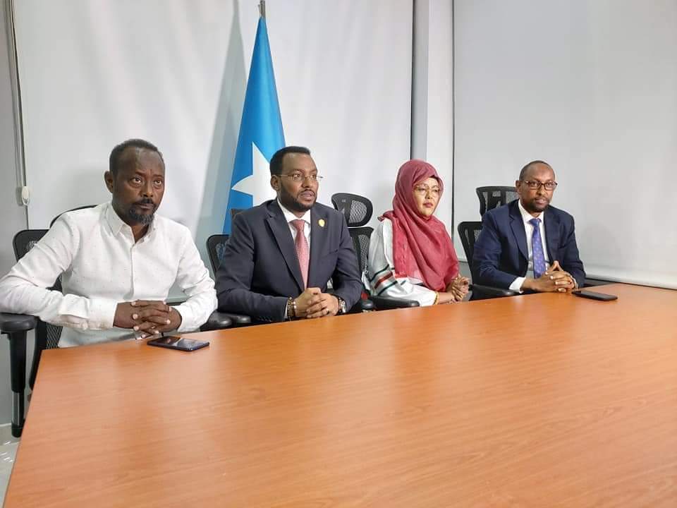 Xildhibaano sheegay inuu Cawad uga been abuurtay qoraal ‘looga soo dhiibay’ madaxtooyada Soomaaliya