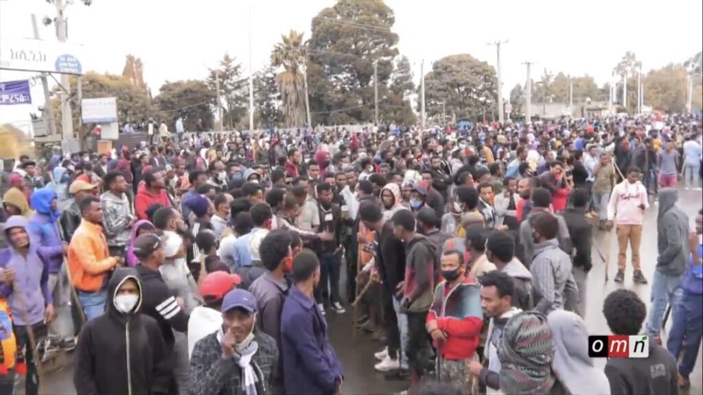 Saddex qarax oo lagu la’day oo ruxay Addis-Ababa iyo rabshadaha oo kasii daray