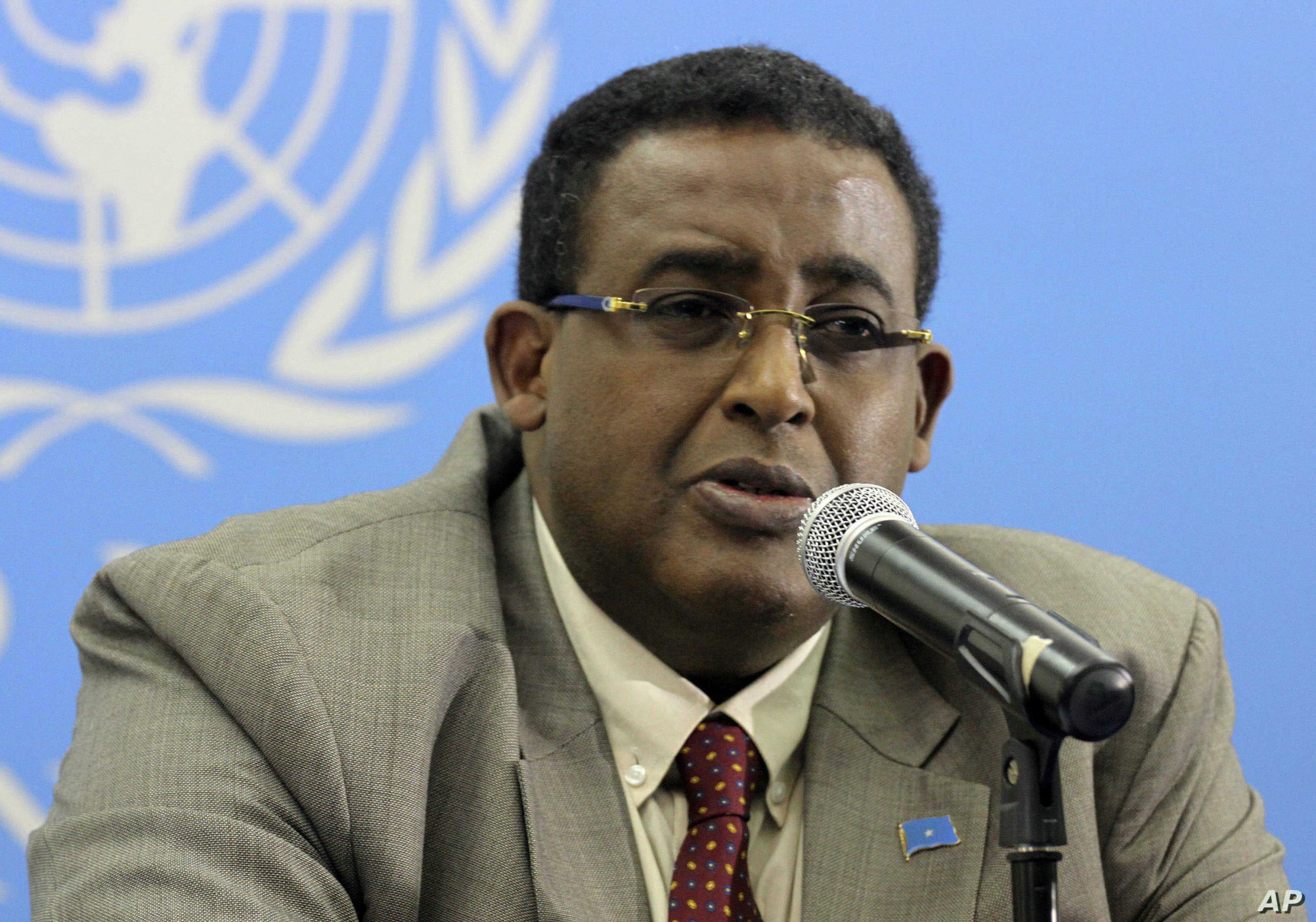Cumar C/rashiid oo shaaca ka qaaday siduu u arko xil ka qaadista Kheyre (Dhageyso)