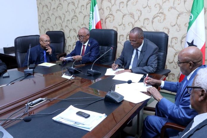 Xisbiyada Somaliland oo heshiis rasmi ah ka gaaray arrimaha doorashooyinka