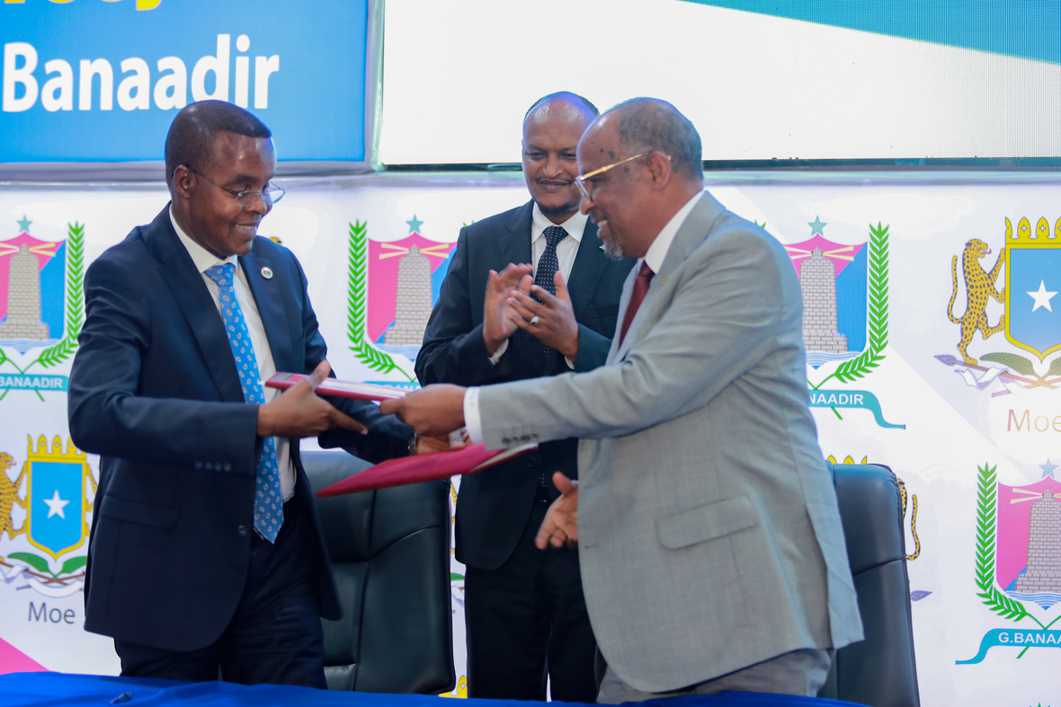 Sawirro: DF oo maamulka G/BANAADIR usoo celisay awood muddo ka maqneyd