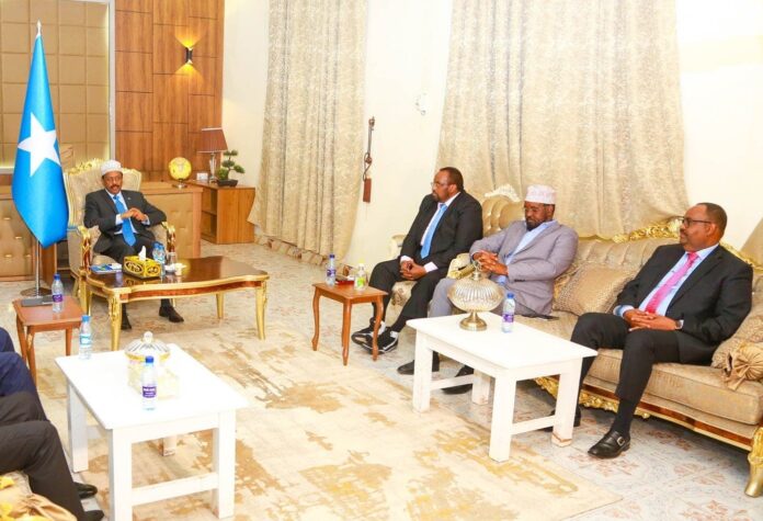 Farmaajo, Deni iyo Axmed Madobe oo maanta kulmaya iyo qodobada miiska saaran