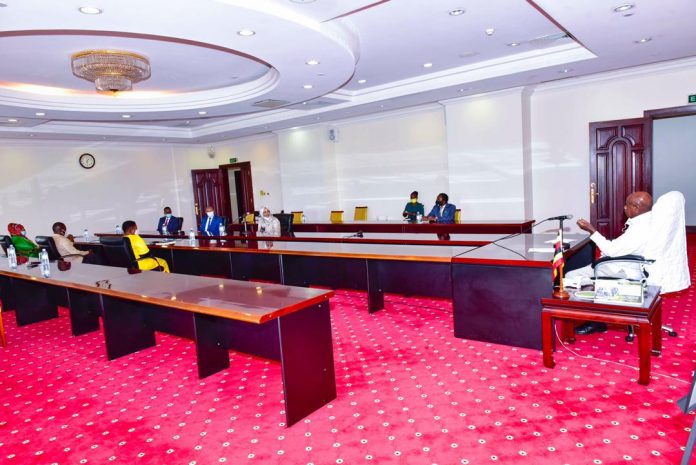 Sawiro: Muxuu ahaa ujeedka kulanka Mahadi Guuleed iyo madaxweyne Museveni?