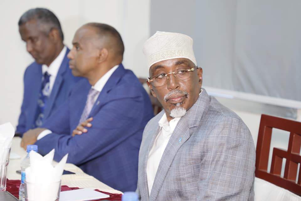 Shariif Xasan oo sheegay in aysan aqbali karin laba arrin ‘oo uu isku rabo’ Farmaajo