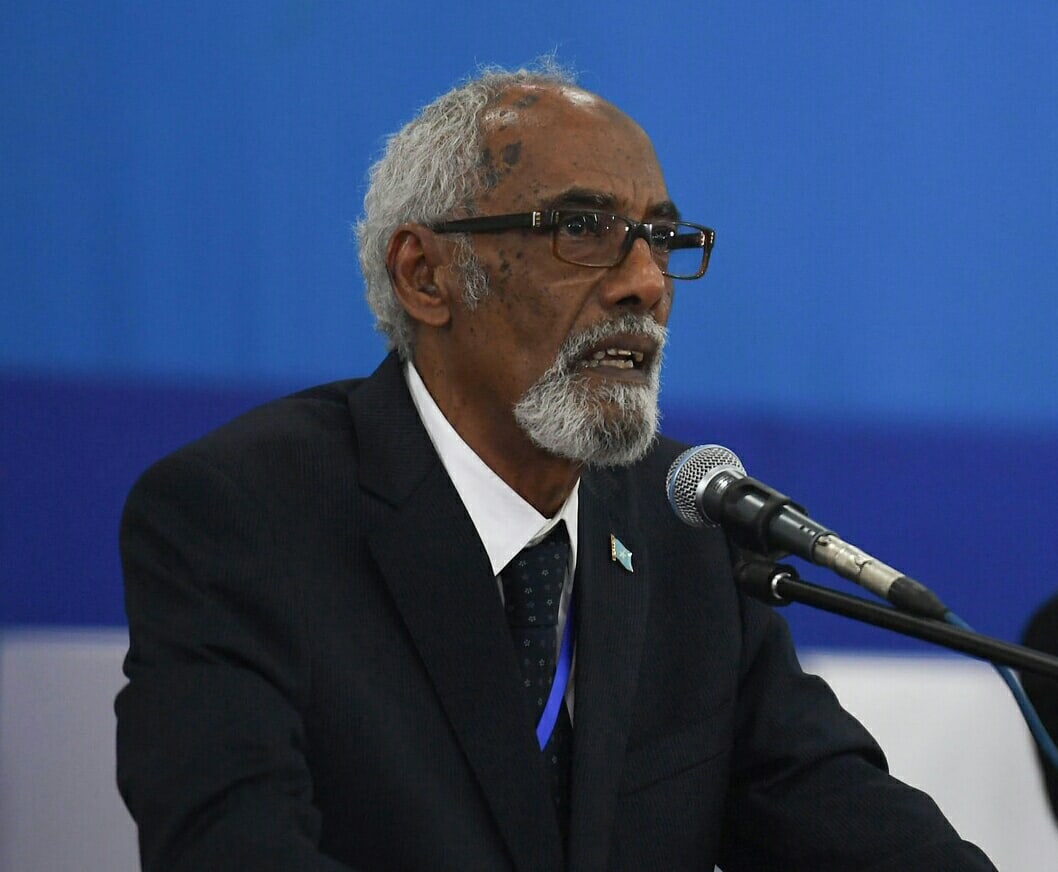 Prof. Jawaari oo sheegay ‘waxa ay tahay in hadda kadib loogu yeero’ Farmaajo