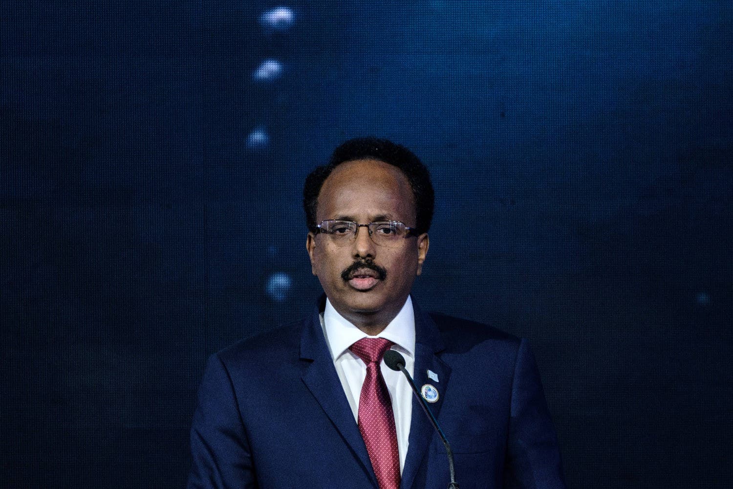 Ka qeybgal la’aanta Farmaajo ee caleemo-saarka Ismaaciil Cumar Geelle, ma go’doon siyaasadeed mise Ikhtiyaar?