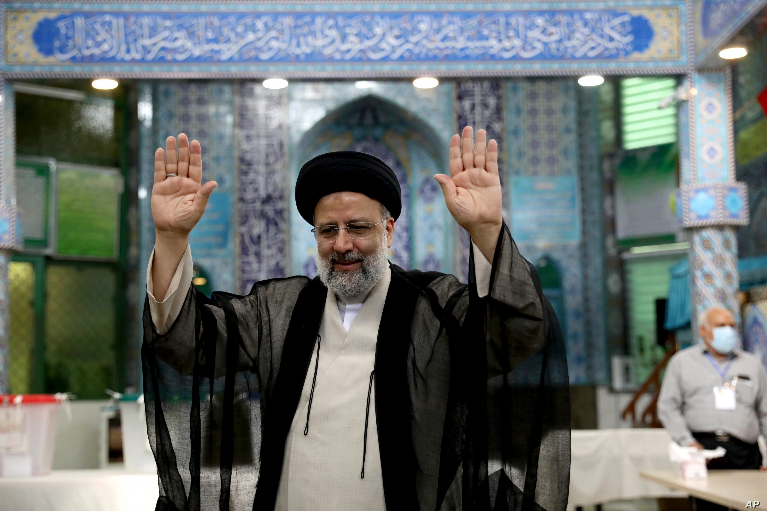 Waa kuma Ebrahim Raisi – Muxaafidka mayalka adag ee noqday madaxweynaha Iran?