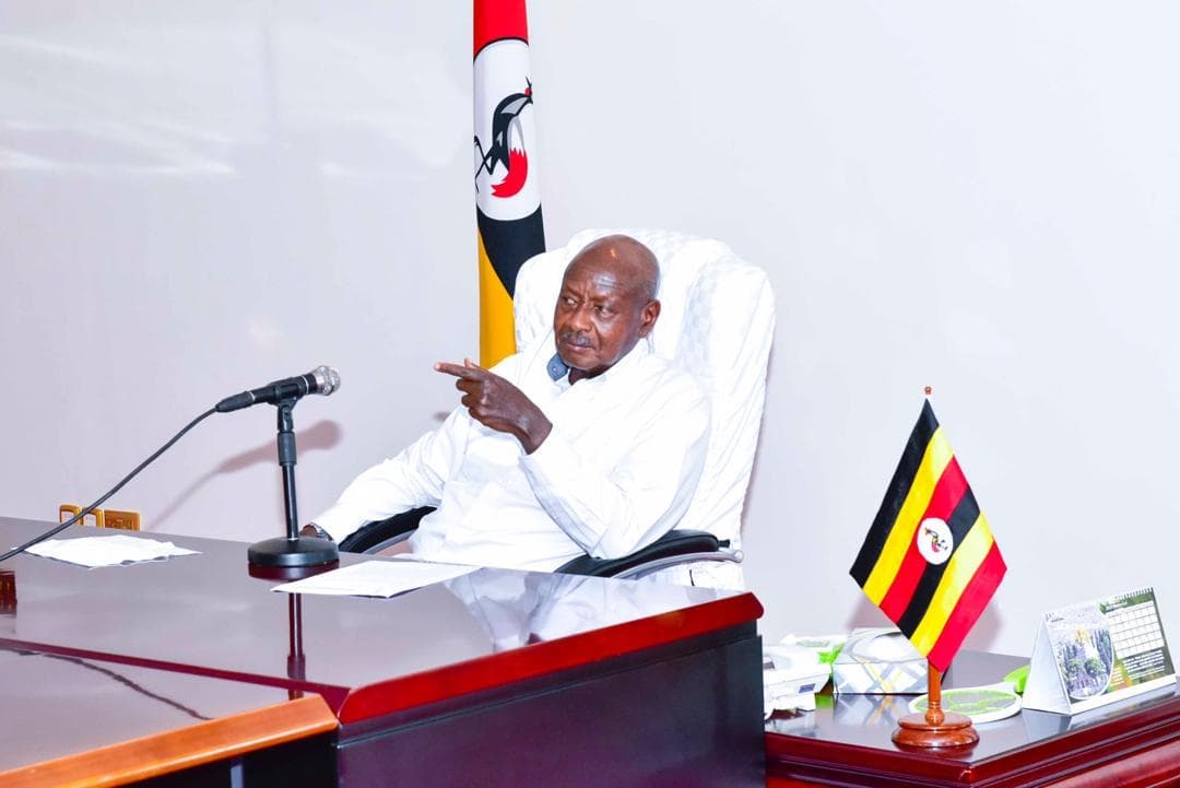 Yoweri Museveni oo soo saaray hanjabaad la xiriirta xiisadda Soomaaliya