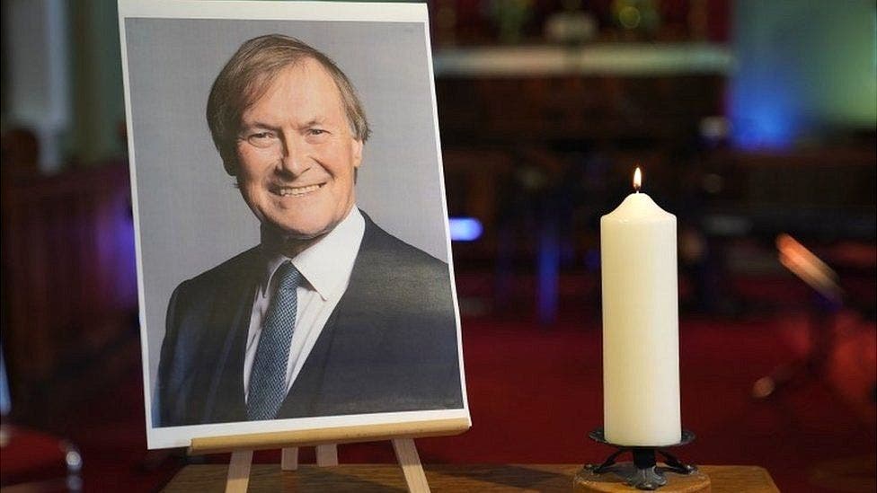 Aabaha Soomaaliga lagu tuhmayo dilka xildhibaan Sir DAVID AMESS oo hadlay