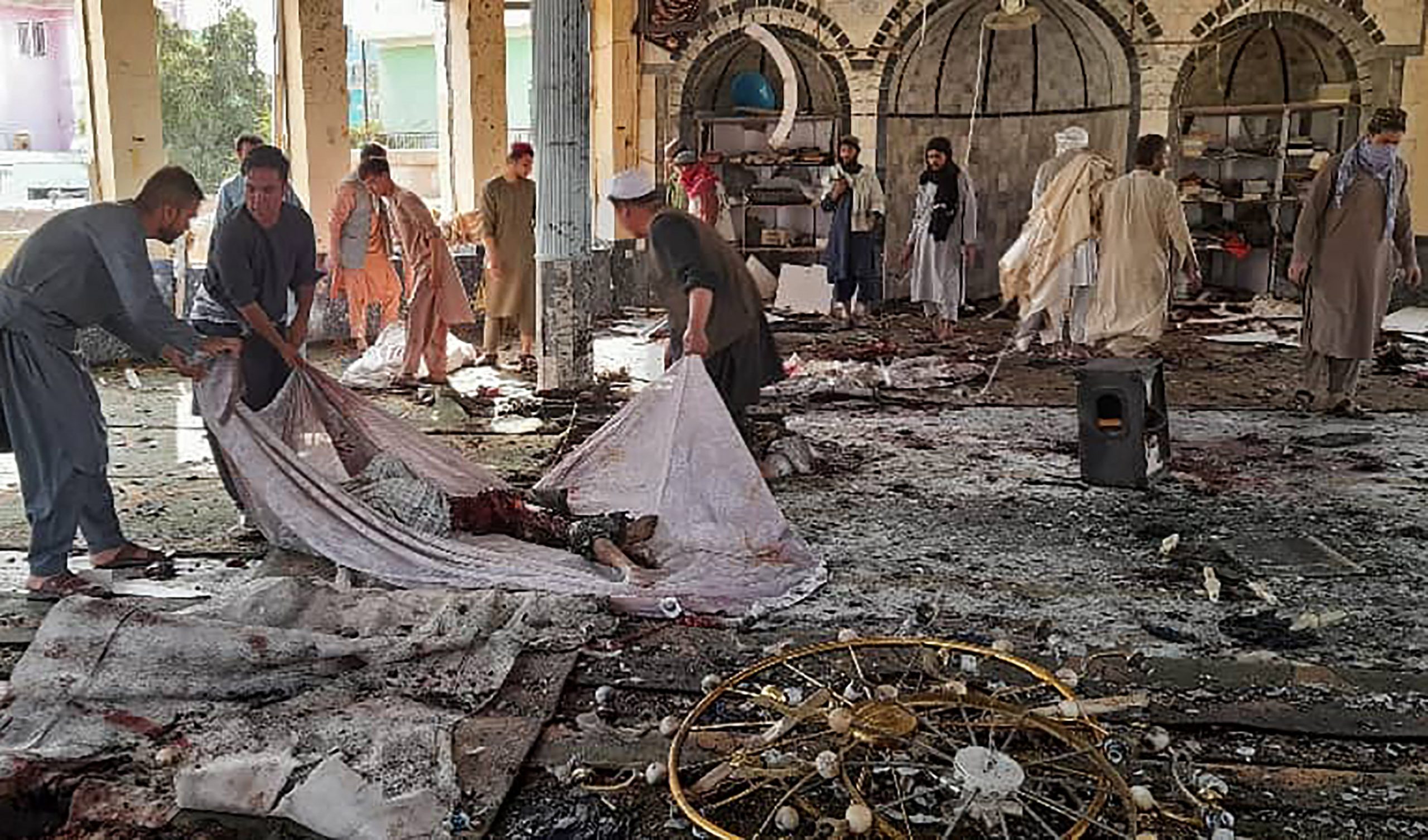 50 qof oo ku dhintay qarax is-miidaamin ah oo salaadii Jimce lagu qaaday Masjid