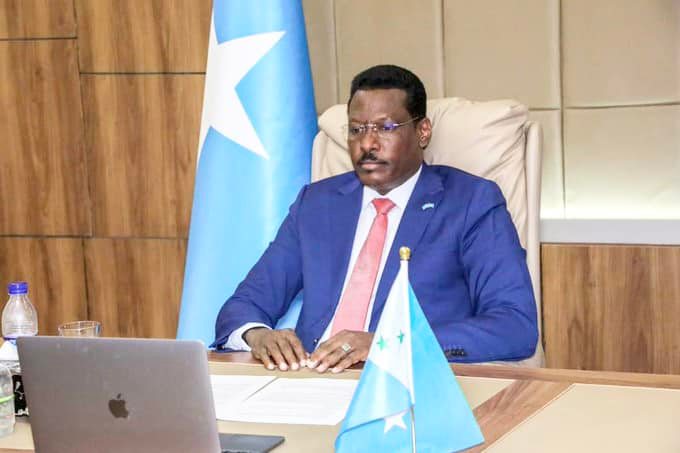 Madaxweyne QOOR QOOR oo hal arrin ka ballan-qaaday xubnaha Beesha Caalamka