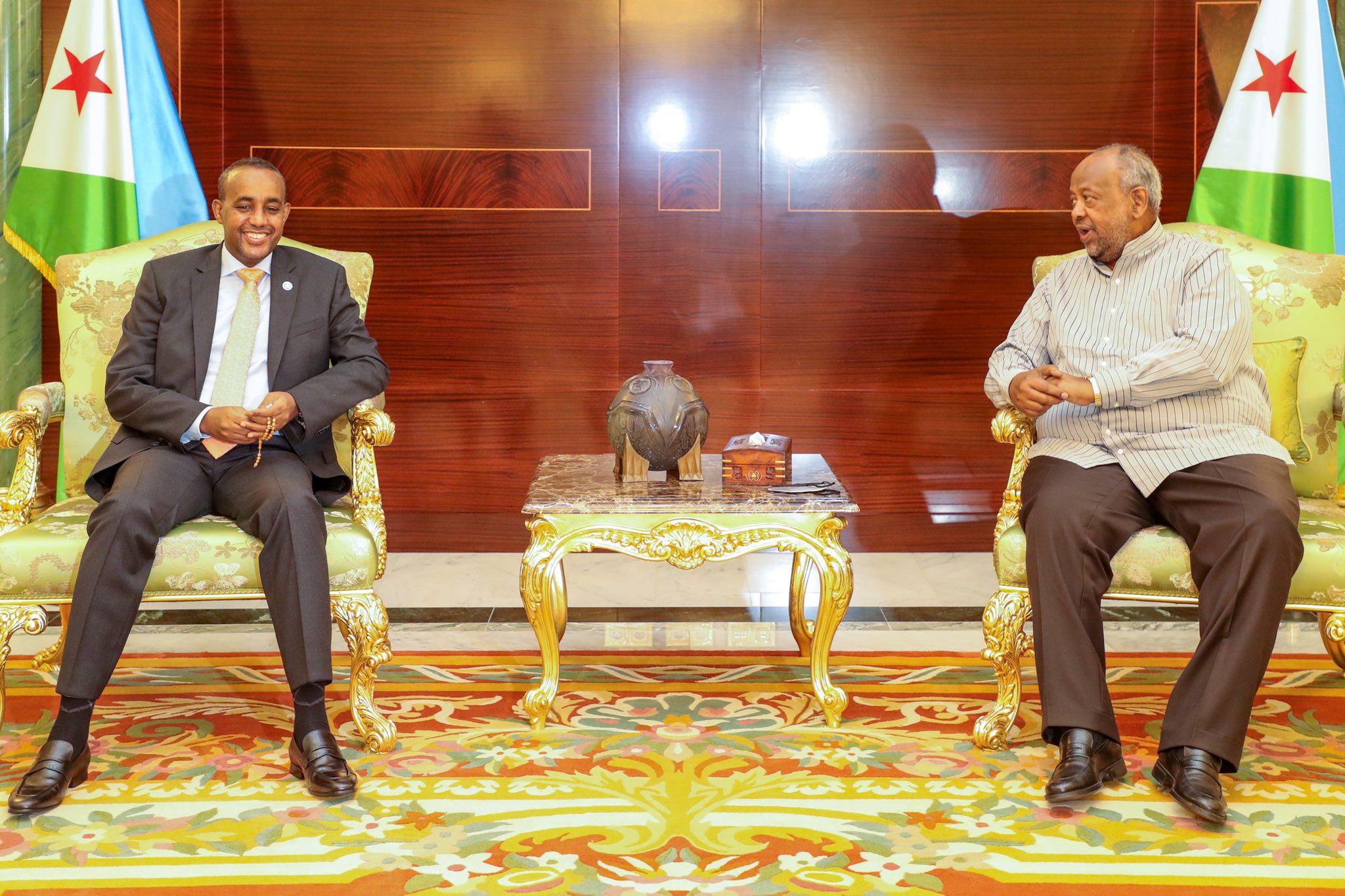 Sawirro: Maxaa looga hadlay kulankii Rooble iyo Geelle?