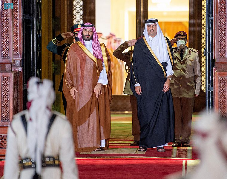 Sawirro: Maxaa kasoo baxay booqashadii Maxamed bin Salmaan uu ku tegay Qatar?