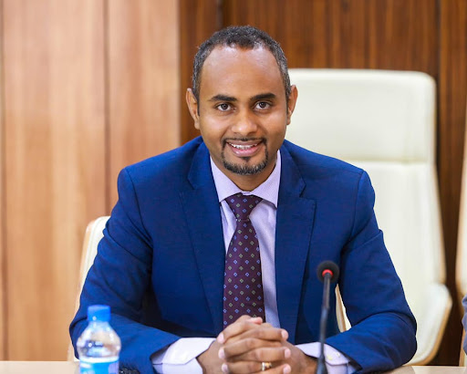 Wasiirka Gaashaandhiga oo amray ciidamada inaysan qaadan amarka Farmaajo