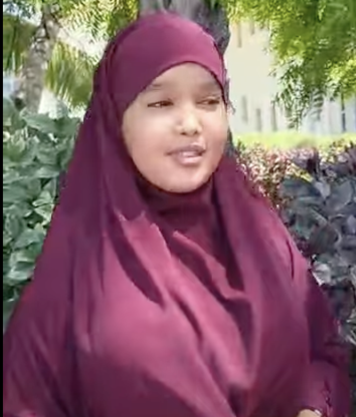 Daawo: Gabadhii ’15 jirka aheyd’ ee kursigii la diiday kula tartantay xildhibaan Sareedo oo hadashay