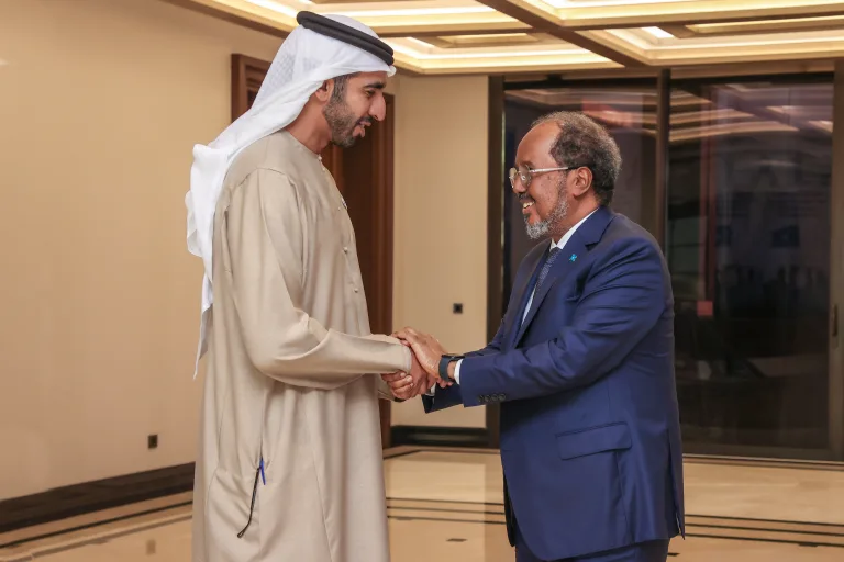 Sawirro: Villa Somalia oo ka hadashay kulankii Xasan iyo wafdiga Imaaraadka