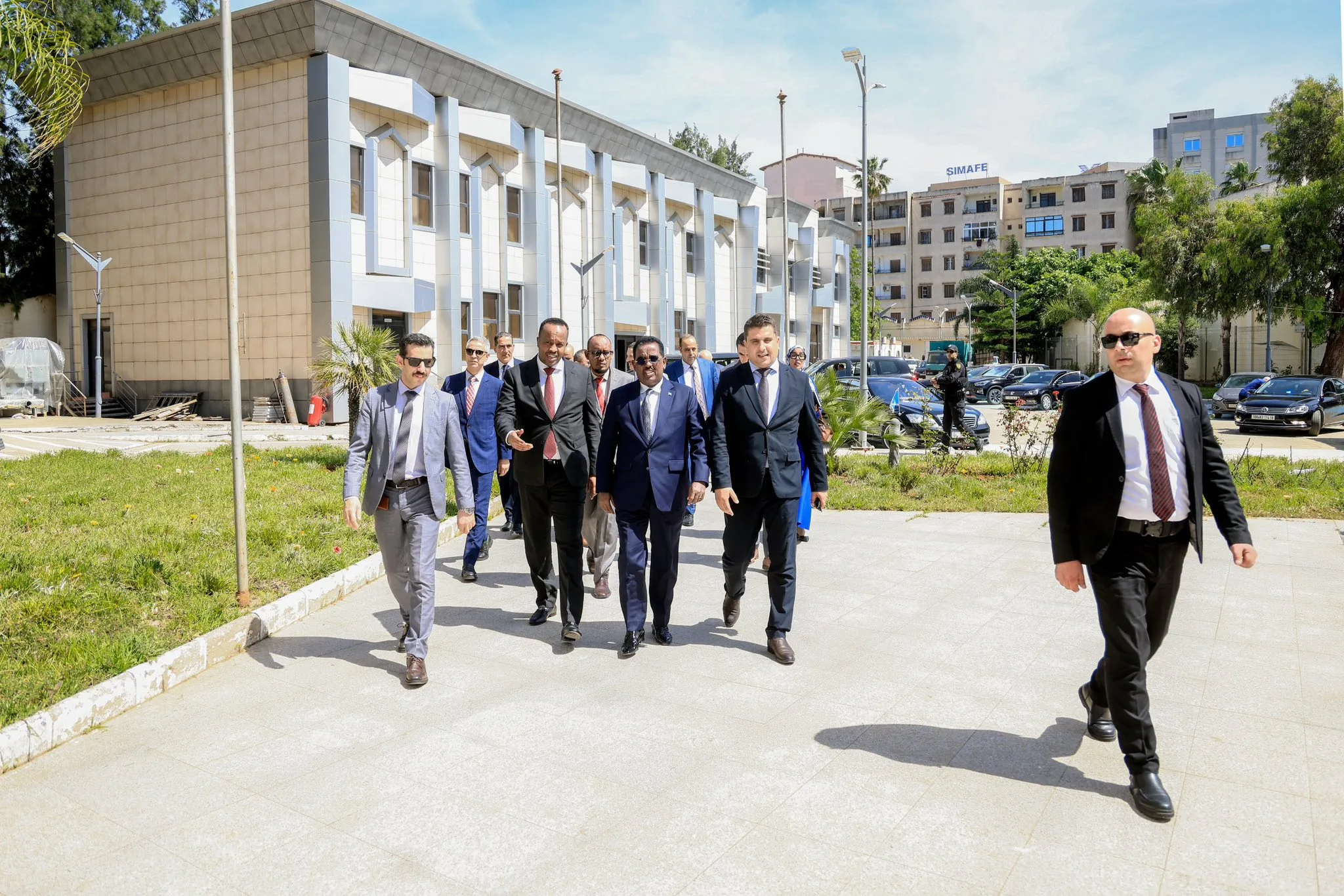 Muxuu wasiirka arrimaha gudaha Soomaaliya kusoo arkay Algeria? + Sawirro